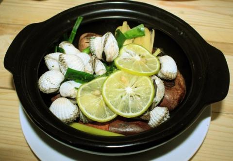 Sò huyết tuy là món ăn bổ dưỡng nhưng lại có mức giá rất rẻ.