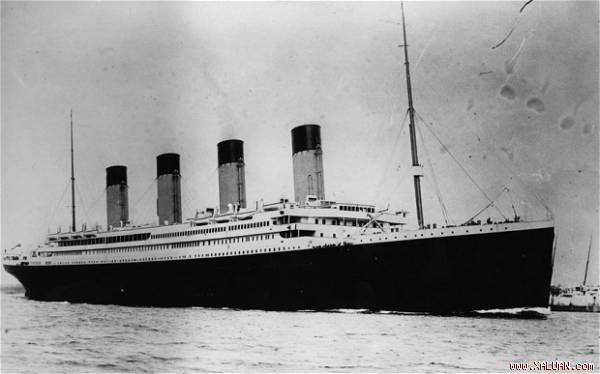   Tàu Titanic.
