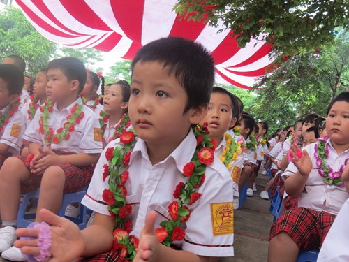 Một phụ huynh bày tỏ lo lắng từ khi áp dụng Thông tư 30, thấy con lười học đi. Ảnh: Hồng Nhung (Ảnh minh họa)