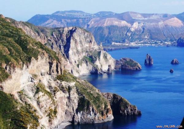 Quần đảo núi lửa Aeolian - Ảnh: Italia Holiday Lettings