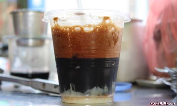 Cà phê là thức uống rất được ưu chuộng vì hương vị thơm ngon, giá thành ‘mềm mại’. Ảnh minh họa