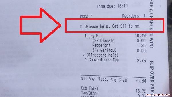  Tờ hóa đơn có lời kêu cứu: “Please help. Get 911 to me”.