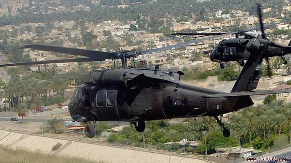 Các trực thăng Blackhawk đã trực tiếp thả đặc nhiệm Delta Force xuống al-Omar để tiến hành chiến dịch bố ráp Abu Sayyaf ngày 15, 16-5-2015 tại đông bắc Syria.