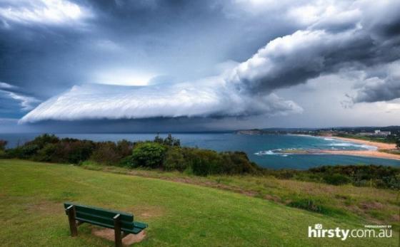 Một đêm chủ nhật đặc biệt tại bãi biển Sydney.