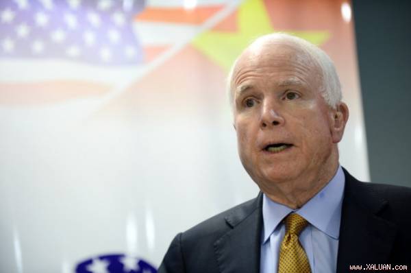 Thượng nghị sĩ John McCain chỉ trích Trung Quốc vi phạm luật quốc tế - Ảnh: Thuận Thắng