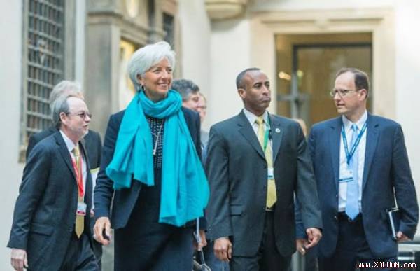 Giám đốc IMF Christine Lagarde đến tham dự hội nghị. Ảnh: