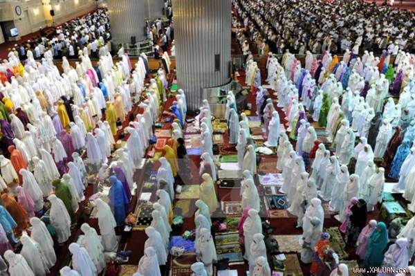 Tín đồ Hồi giáo bước vào tháng lễ Ramadan