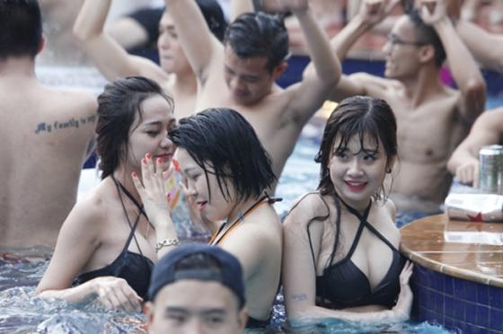 truyen thieu nhi giai cuu hoang tu truyen thieu nhi giai cuu hoang tu