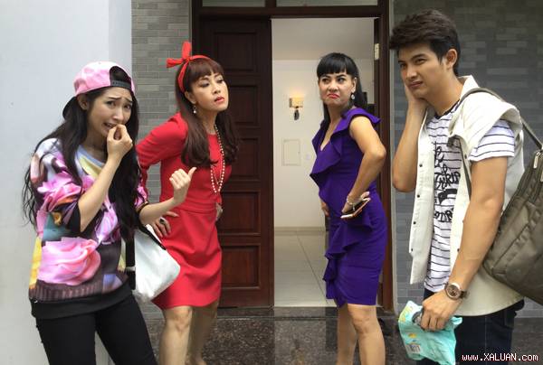 Hai bà mẹ với tính cách trái ngược nhau đã xảy ra những cuộc đụng độ, đấu khẩu quyết liệt mỗi khi gặp gỡ.