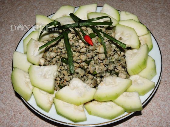 canh-bau-nau-hen-song-que