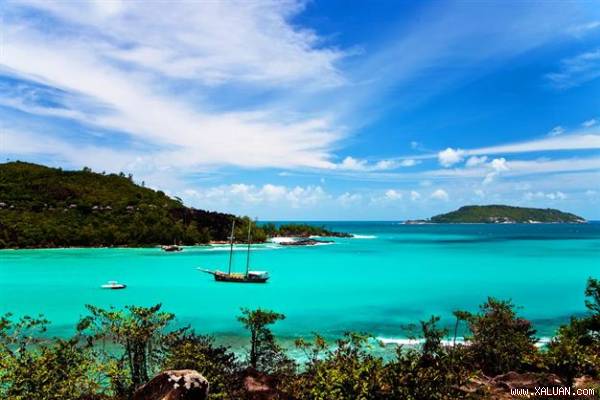Bãi biển Anse Soleil.