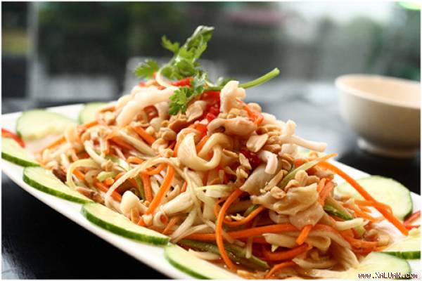 Bạn chỉ nên ăn nấm ngay sau khi nấm tươi được chế biến (Ảnh minh họa: Internet)