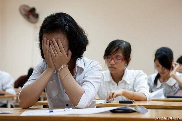Vì đâu sinh viên dễ bị mất phương hướng?