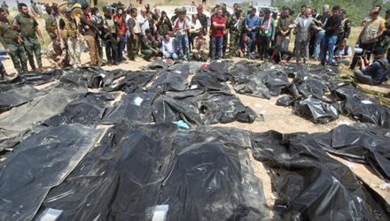 Những thi thể nạn nhân của IS trong vụ thảm sát ở Tikrit, Iraq