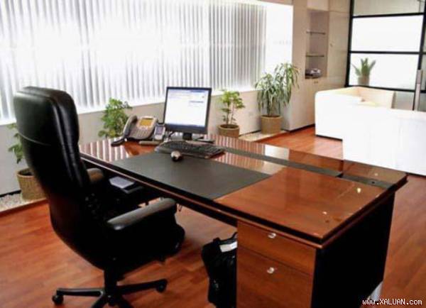 Bố trí bàn làm việc và những điều phải nhớ