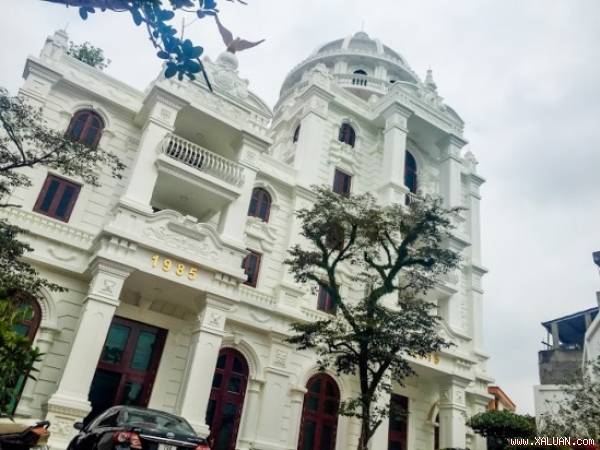 Lâu đài trắng 10 triệu USD của nữ đại gia Phú Thọ
