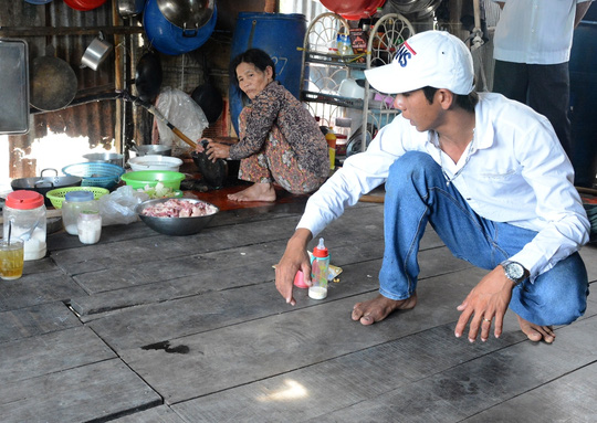 Hiện trường vụ chị Hậu bị chồng chém chết trong đêm.