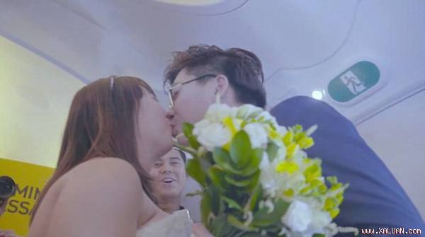  Trao nhau nụ hôn hạnh phúc
