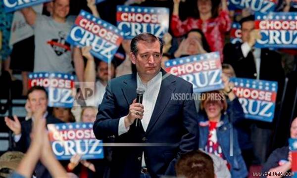 Ted Cruz lần đầu vượt xa Donald Trump