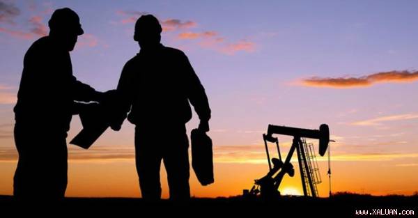 Giá dầu giảm 3% sau tuyên bố của Iran
