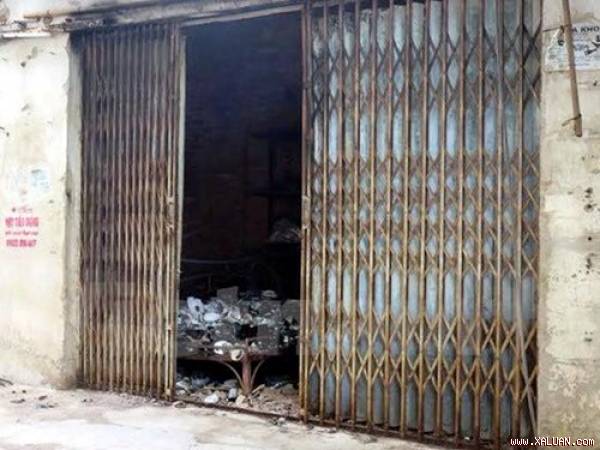Một gian hàng bị cháy toàn bộ tài sản bên trong