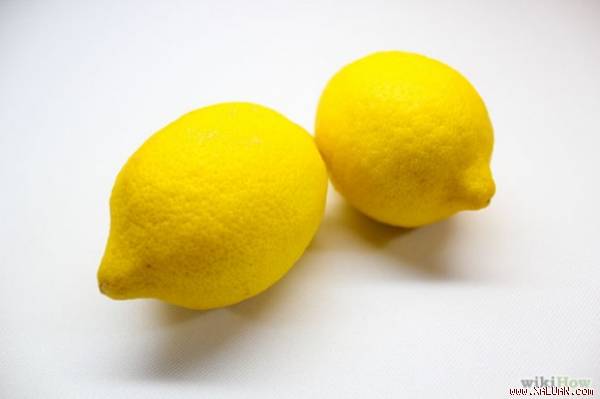 Bí kíp làm đá chanh khử mùi hôi thùng rác trong nhà