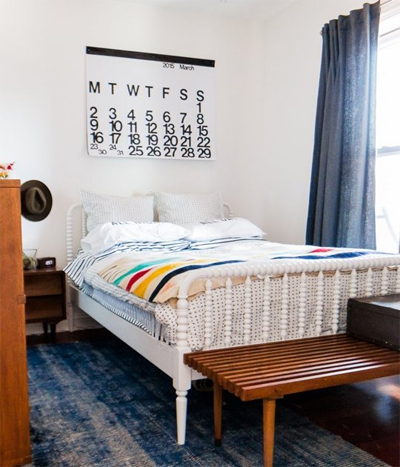 Bạn nên loại bỏ những chiếc ghế ít ngồi, tủ đồ chiếm diện tích nhưng không sử dụng. Ảnh: Apartment Therapy