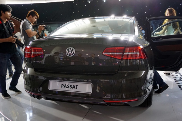 DSC00957 001 Volkswagon New Passat 2016: Tăng thêm lựa chọn xe sang cho người dùng