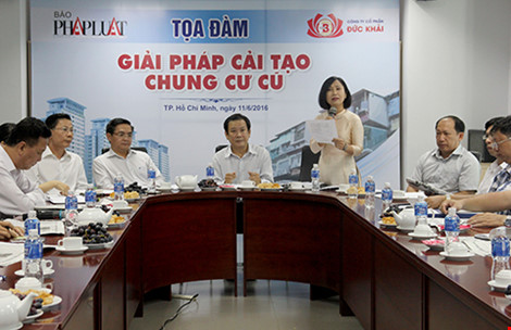 Toàn cảnh buổi tọa đàm Giải pháp cải tạo chung cư cũ do báo Pháp Luật TP.HCM tổ chức sáng 11-6. Ảnh: HOÀNG GIANG