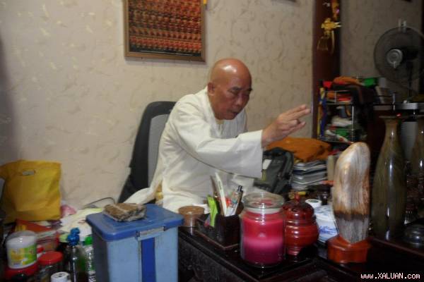 Câu chuyện kỳ lạ của Hòa thượng và lời dặn “Vì sao không nên ăn thịt chó”?