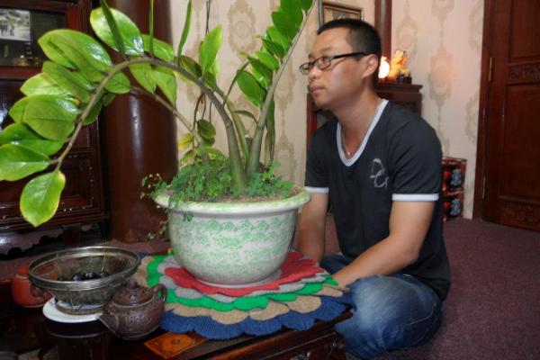 Đây là chậu cây mà tôi thấy nặng trĩu sau khi thầy trì chú (tác giả bài viết) Đây là chậu cây mà tôi thấy nặng trĩu sau khi thầy trì chú (tác giả bài viết)