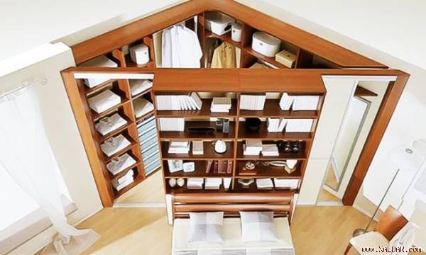 1. Tận dụng phần góc tường “khó nhằn“ làm phòng thay đồ.
