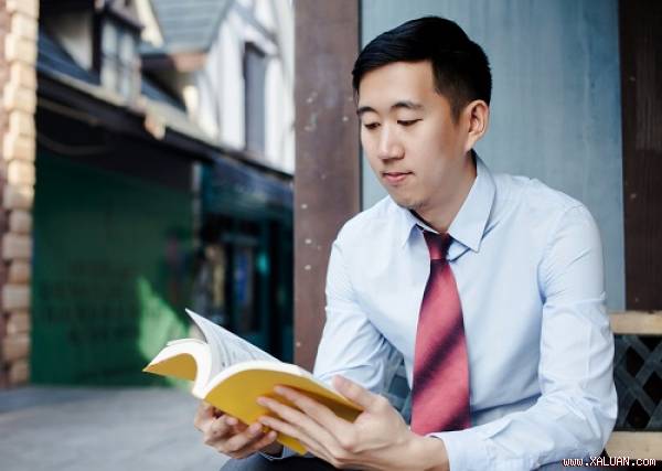 Tại sao những người thông minh sống thọ hơn