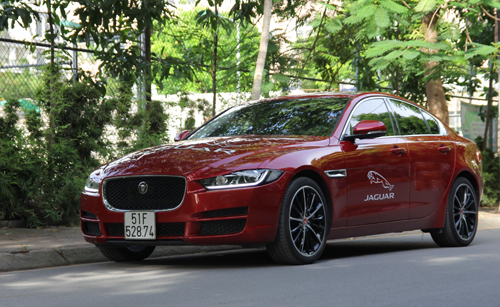 Jaguar XE 10 6135 1469241472 Jaguar XE mang đến cảm giác lái thể thao và khác lạ hơn