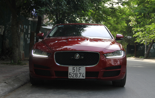 Jaguar XE 14 4741 1469241472 Jaguar XE mang đến cảm giác lái thể thao và khác lạ hơn