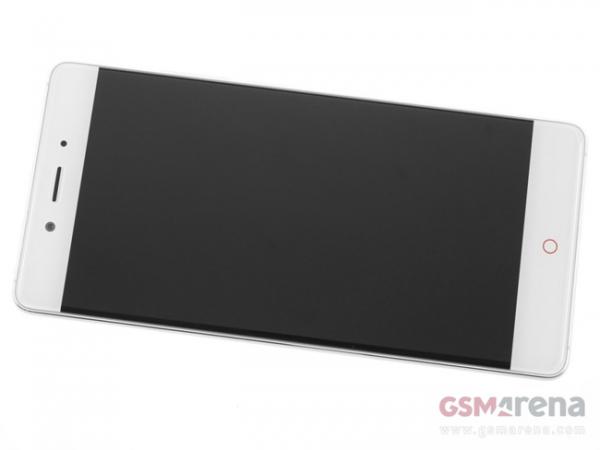 Ảnh minh họa 4 - Đập hộp ZTE Nubia Z11 bản RAM 6GB, giá hấp dẫn