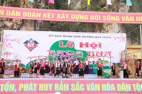 Ngắm văn hóa Thái rực rỡ sắc màu ở Lễ hội Hang Bua xứ Nghệ