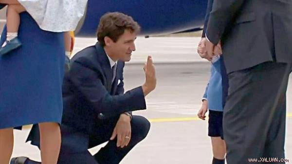 14 khoảnh khắc làm “đốn tim” chị em của Thủ tướng Canada