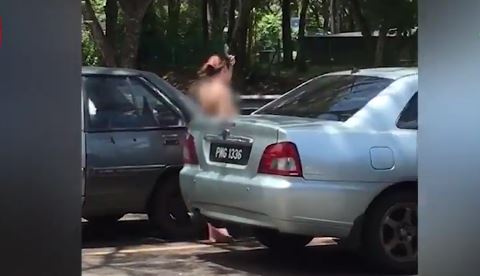Người phụ nữ Việt đi bộ khỏa thân giữa trưa nắng ở Malaysia gây xôn xao dư luận.