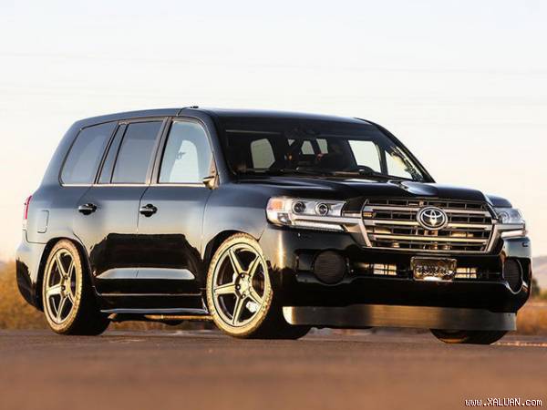 Toyota Land Cruiser trở thành SUV mạnh nhất thế giới
