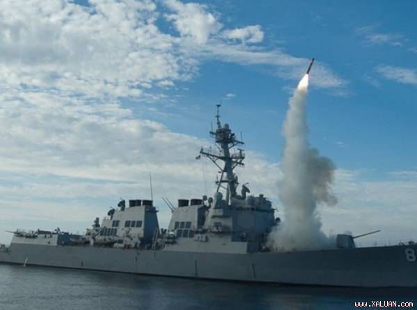 Tàu chiến Mỹ phóng tên lửa hành trình Tomahawk.  Ảnh: ABC News