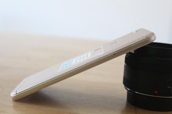 Mở hộp Redmi Note 5A - smartphone giá rẻ của Xiaomi hình ảnh 7