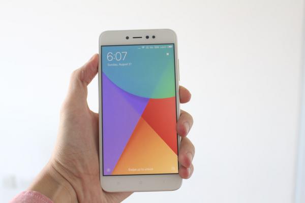 Mở hộp Redmi Note 5A - smartphone giá rẻ của Xiaomi hình ảnh 3