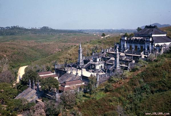 Toàn cảnh lăng vua Khải Định ở Huế năm 1969. Ảnh: Vietnam Center and Archive.