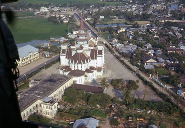 Vẻ đẹp kỳ vĩ của Cố đô Huế 1969 nhìn từ máy bay - Hình 10