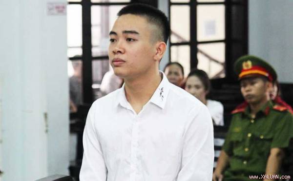 Bị cáo Võ Duy Cường bị hai lần truy nã nhưng vẫn được cho hưởng án treo. Ảnh: LT