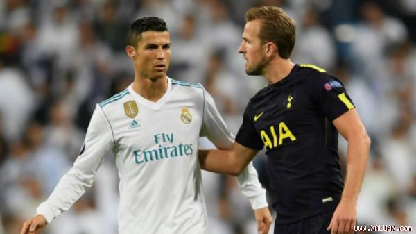 Kane hạnh phúc khi đổi được áo với Ronaldo