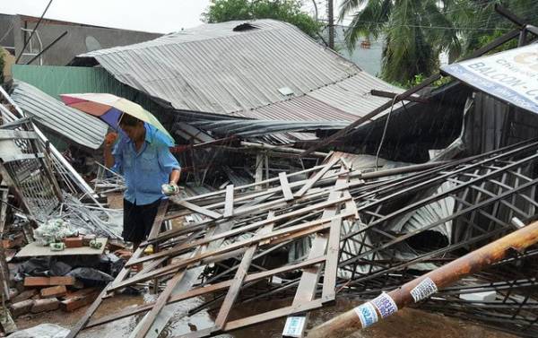  Khánh Hòa chịu thiệt hại nặng nề trong cơn bão số 12. (Ảnh: Viết Hảo).