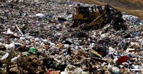 Anh chàng vô tình ném 127 triệu USD bitcoin vào thùng rác lúc dọn nhà và cái kết bất ngờ