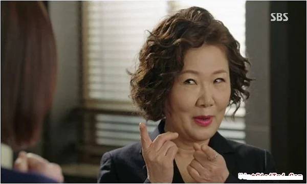 Đêm tân hôn nghe lời mẹ, chồng lén bôi thứ ấy vào quần lót của vợ